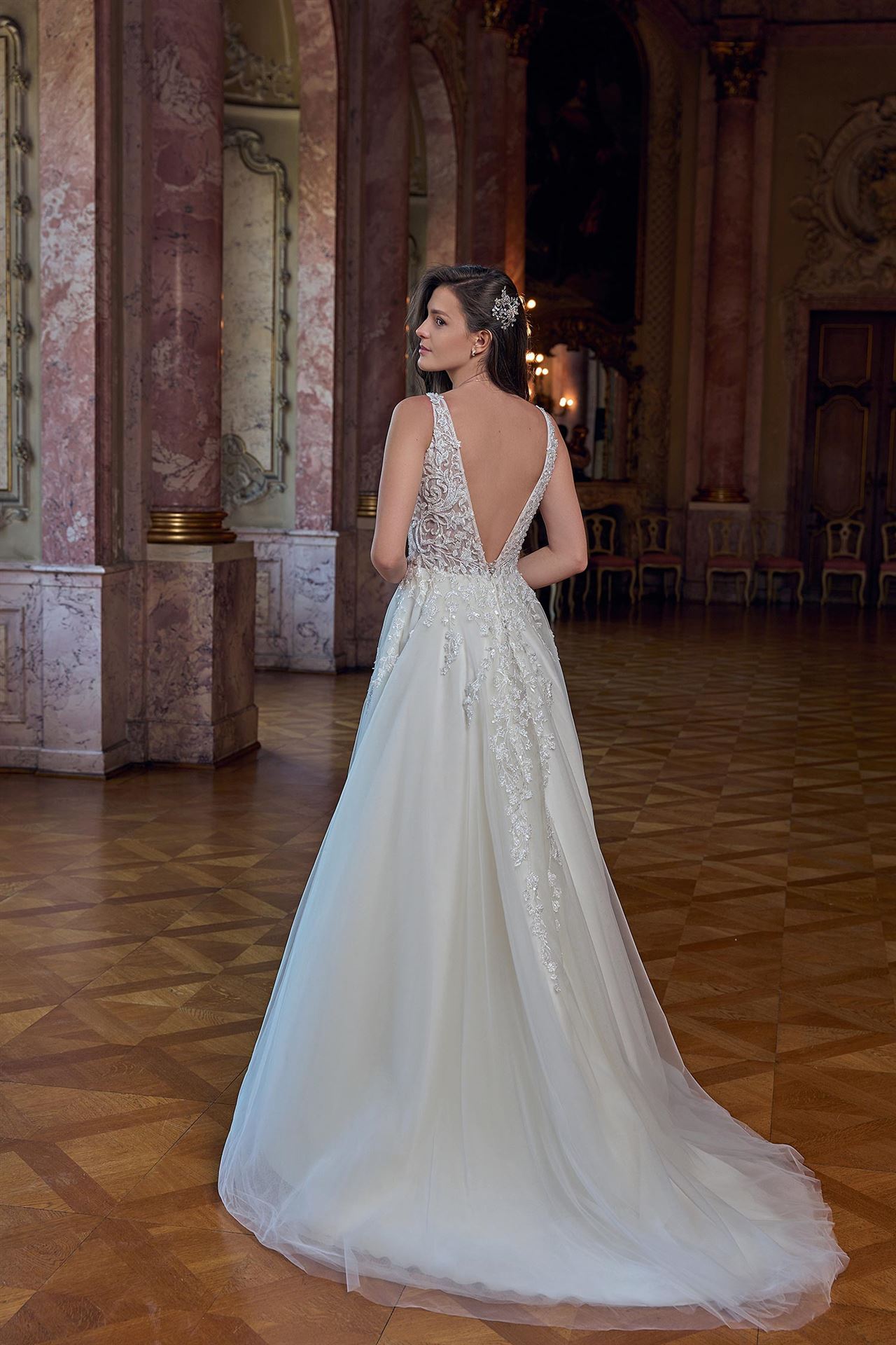  Brautkleider-Trends 2024: Die schönsten Modelle 