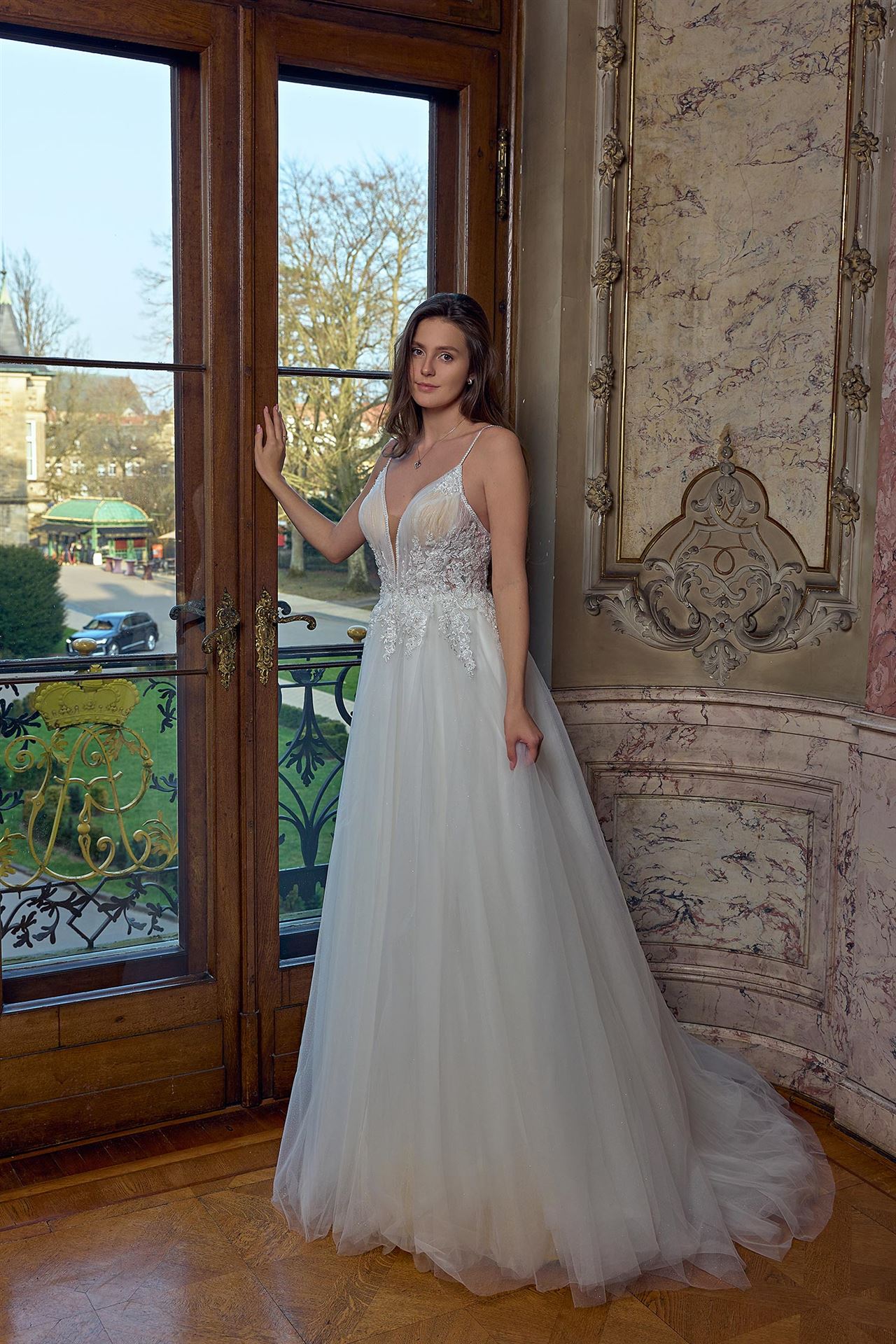 Anprobe Für Das Brautkleid _ Was Kostet Eine Brautkleid Anprobe – HOOIL